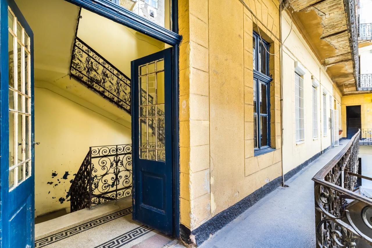 בודפשט Cosy Studios In The Heart Of The City מראה חיצוני תמונה