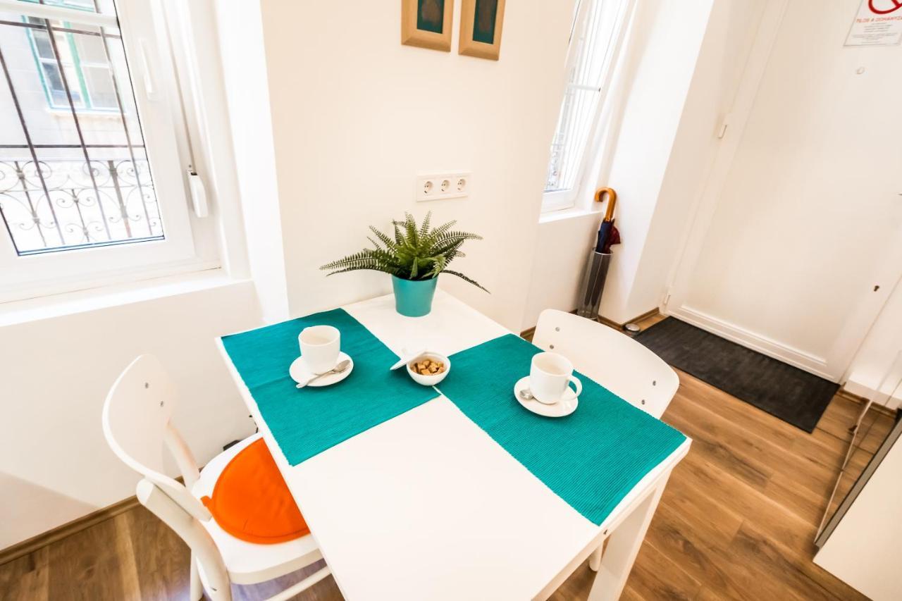 בודפשט Cosy Studios In The Heart Of The City מראה חיצוני תמונה