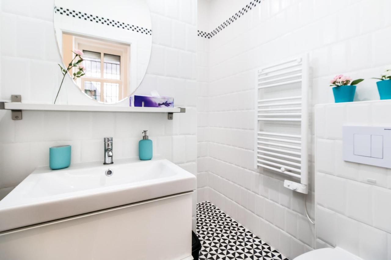 בודפשט Cosy Studios In The Heart Of The City מראה חיצוני תמונה