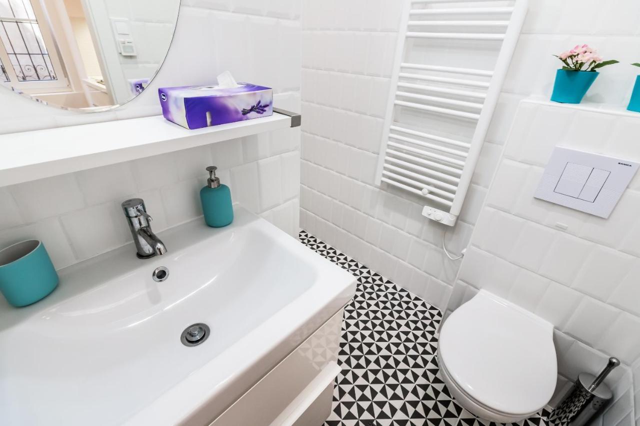 בודפשט Cosy Studios In The Heart Of The City מראה חיצוני תמונה